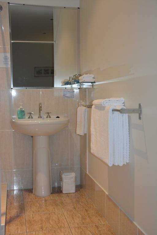 Beachhouse Bed And Breakfast Redcliffe Habitación foto
