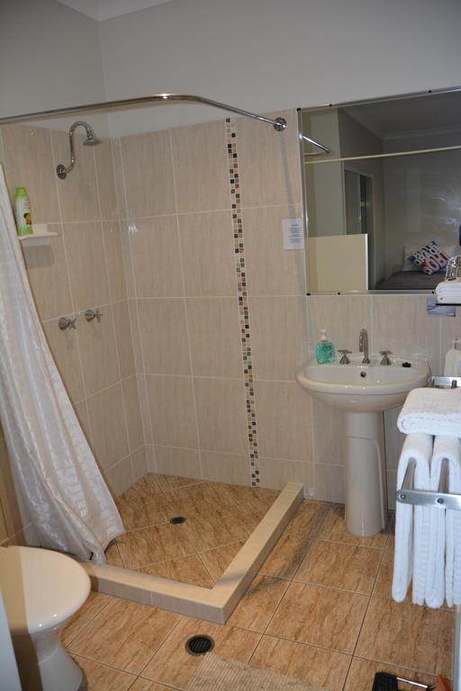 Beachhouse Bed And Breakfast Redcliffe Habitación foto